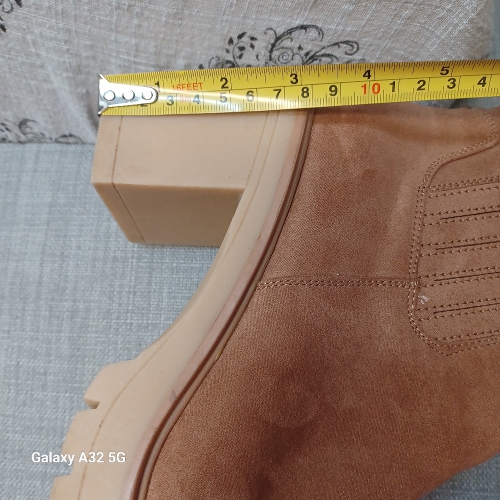 UNIVERSAL THREAD chelsea Women's Tan Ankle Boots Size 11 - Picture 5 of 13